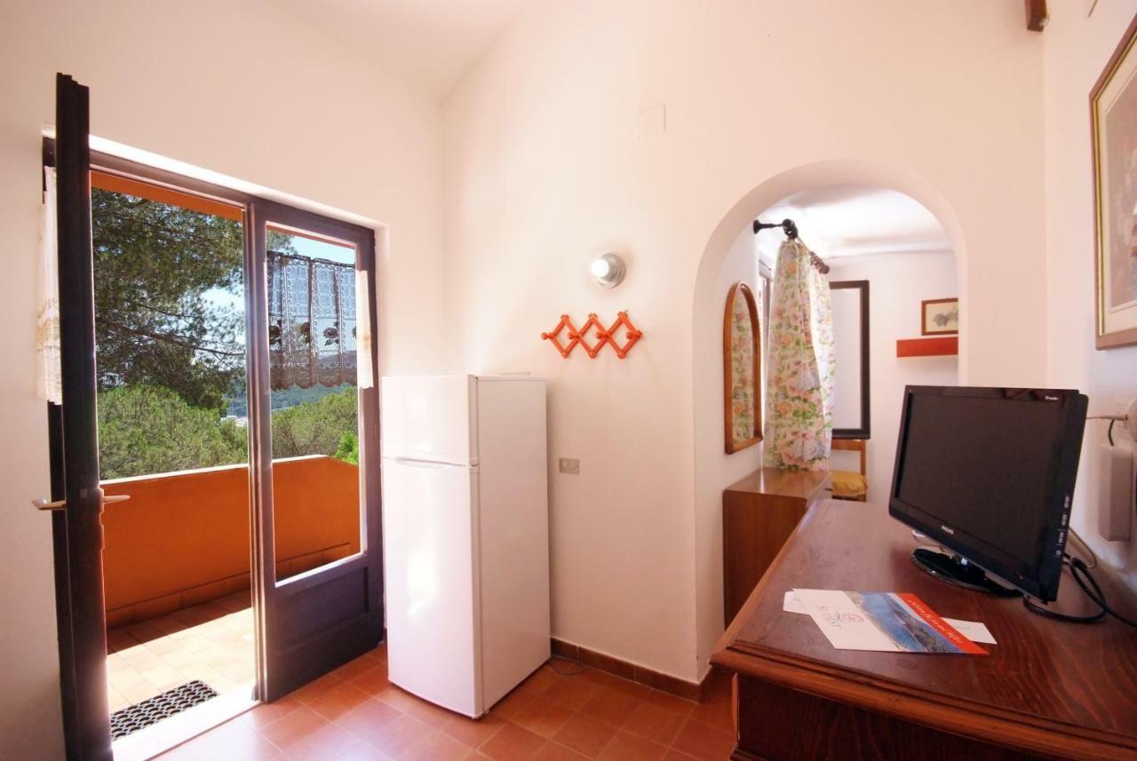 Residence Sud Est Porto Azzurro Exterior foto